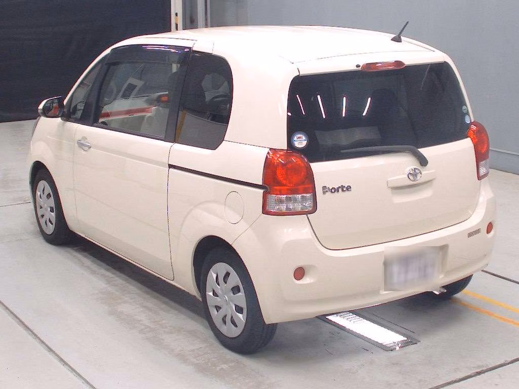 TOYOTA PORTE