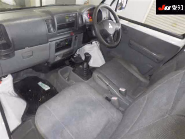 MITSUBISHI MINICAB