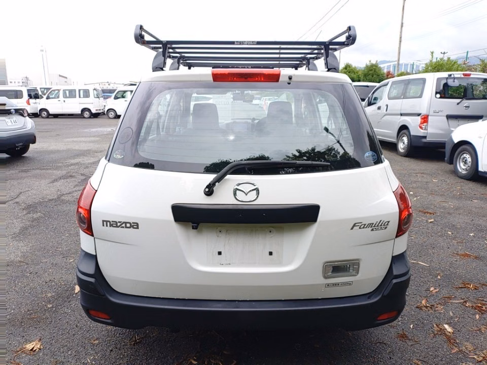 MAZDA FAMILIA