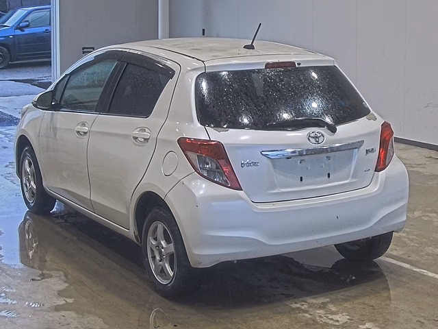 TOYOTA VITZ