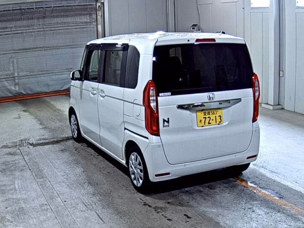 HONDA N-BOX