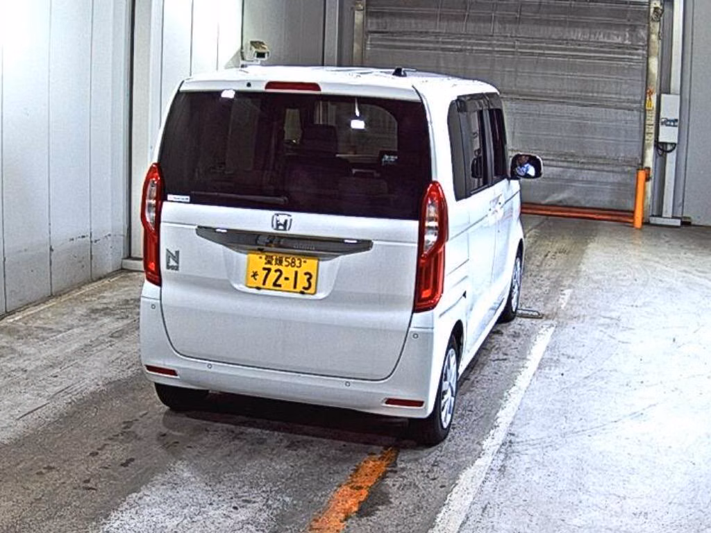 HONDA N-BOX