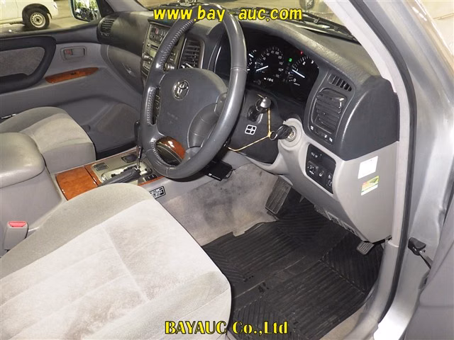 TOYOTA LAND CRUISER