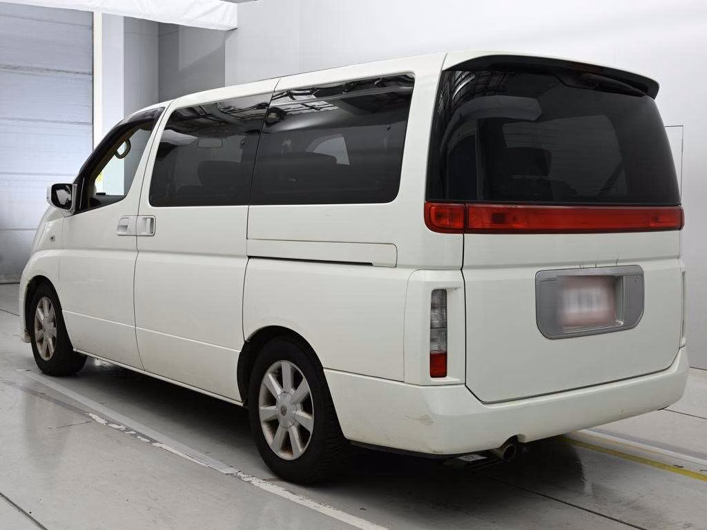 NISSAN ELGRAND