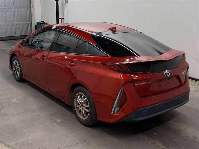 TOYOTA PRIUS PHV