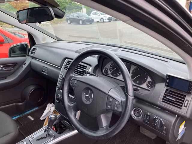 MERCEDES-BENZ B-CLASS