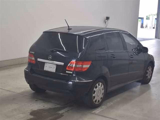 MERCEDES-BENZ B-CLASS