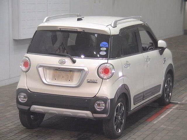 DAIHATSU CAST