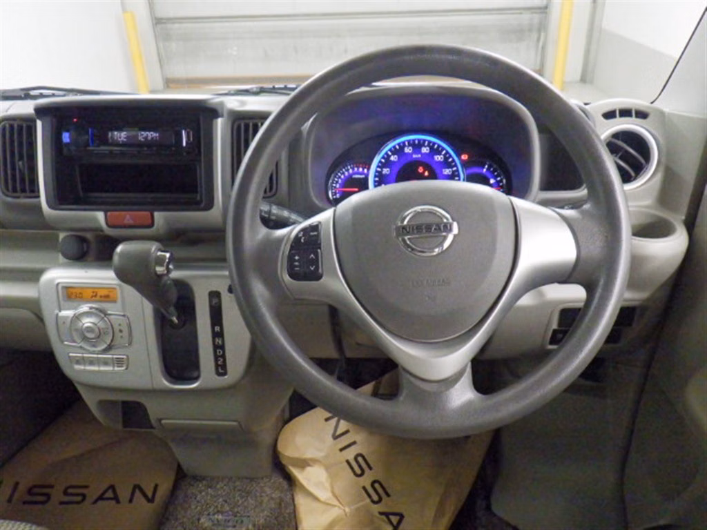 NISSAN NV100 CLIPPER