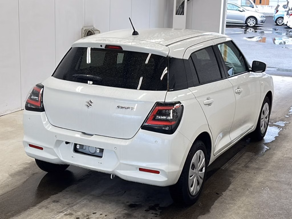 SUZUKI SWIFT