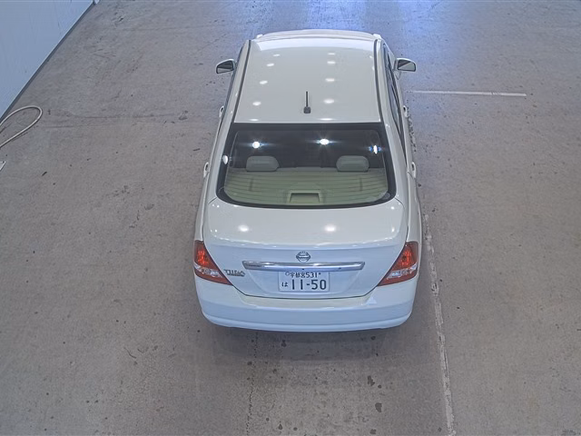 NISSAN TIIDA LATIO