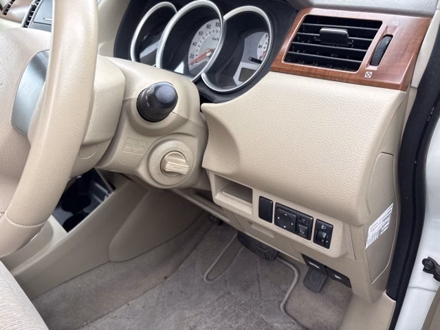 NISSAN TIIDA LATIO
