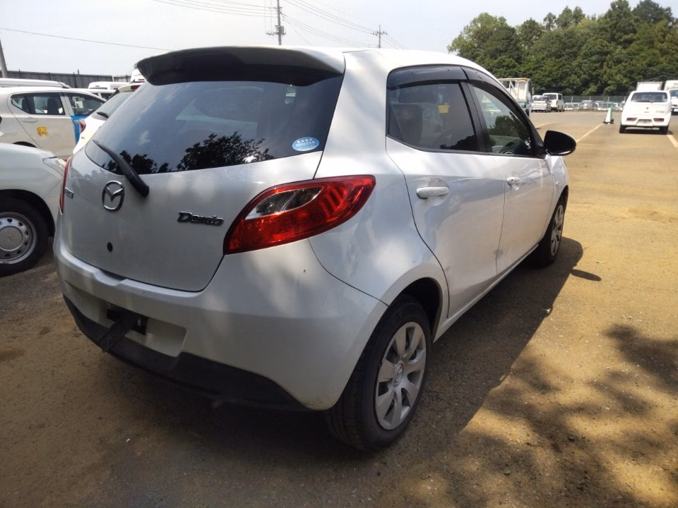 MAZDA DEMIO