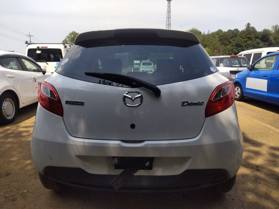 MAZDA DEMIO