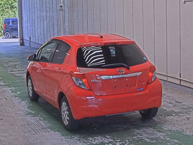 TOYOTA VITZ