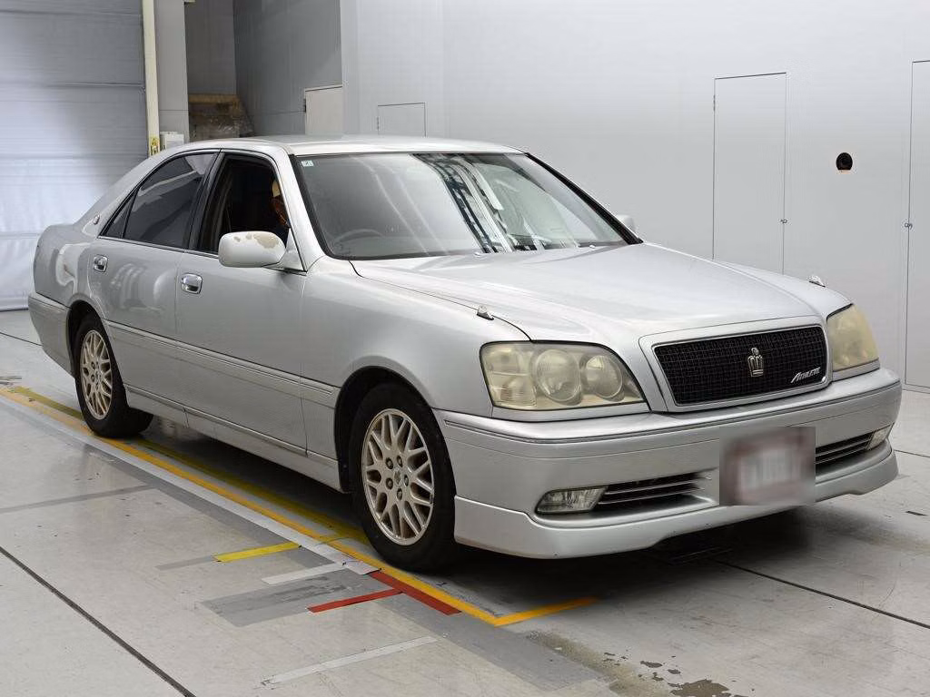 TOYOTA CROWN
