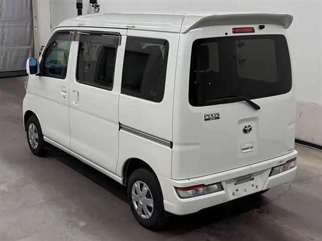 TOYOTA PIXIS VAN