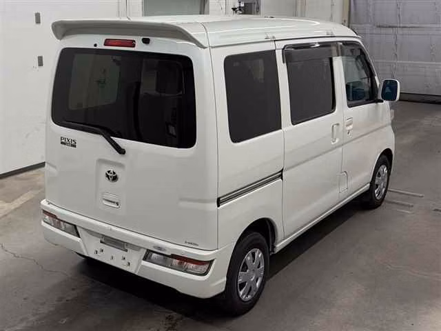 TOYOTA PIXIS VAN