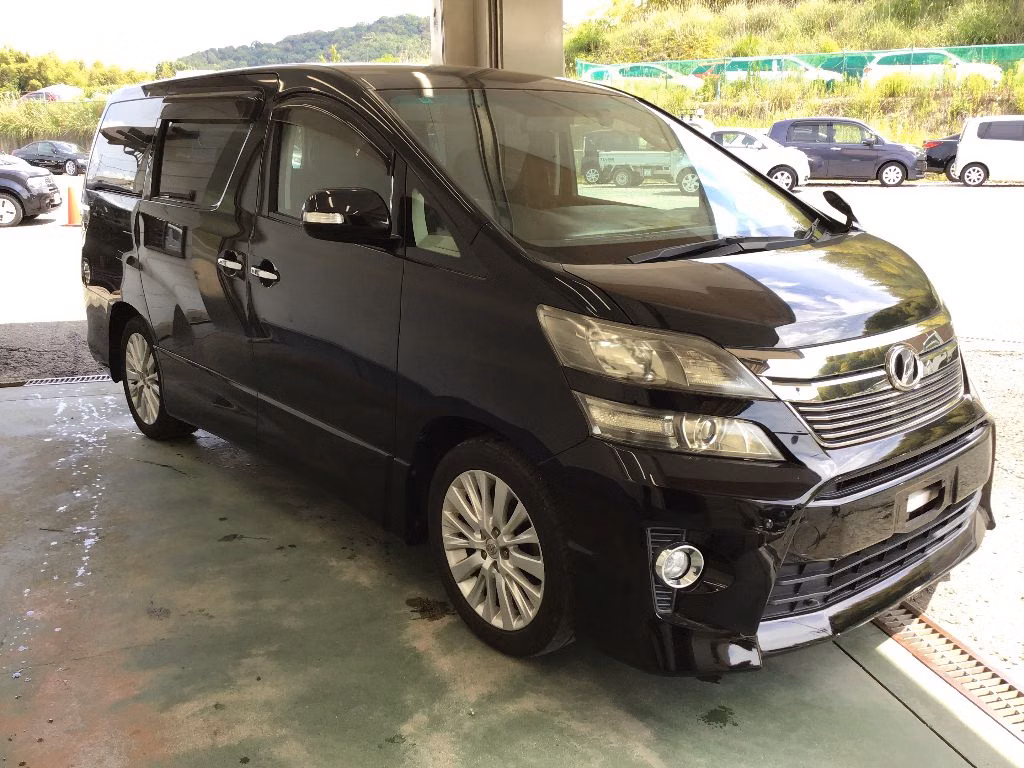 TOYOTA VELLFIRE