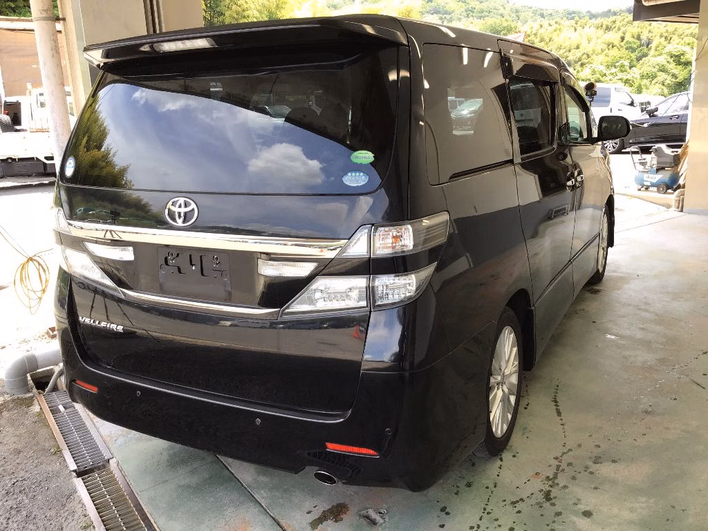 TOYOTA VELLFIRE
