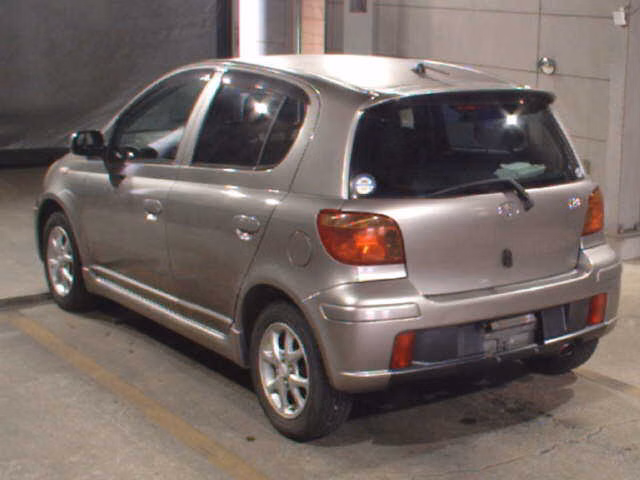TOYOTA VITZ