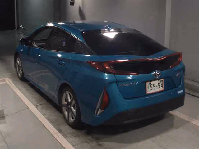 TOYOTA PRIUS PHV