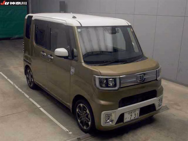 DAIHATSU WAKE