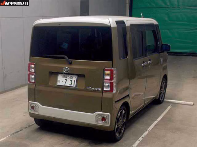 DAIHATSU WAKE