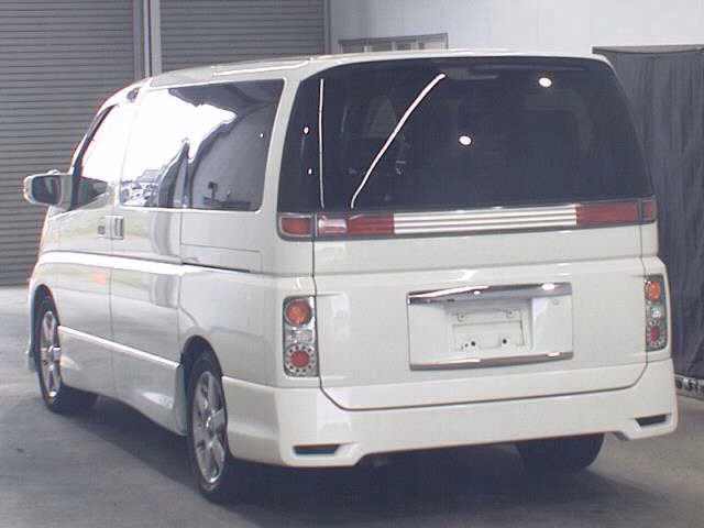 NISSAN ELGRAND