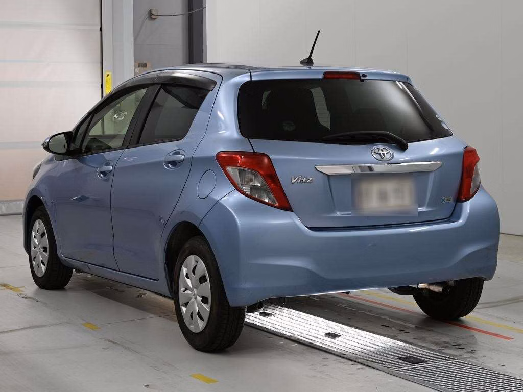 TOYOTA VITZ