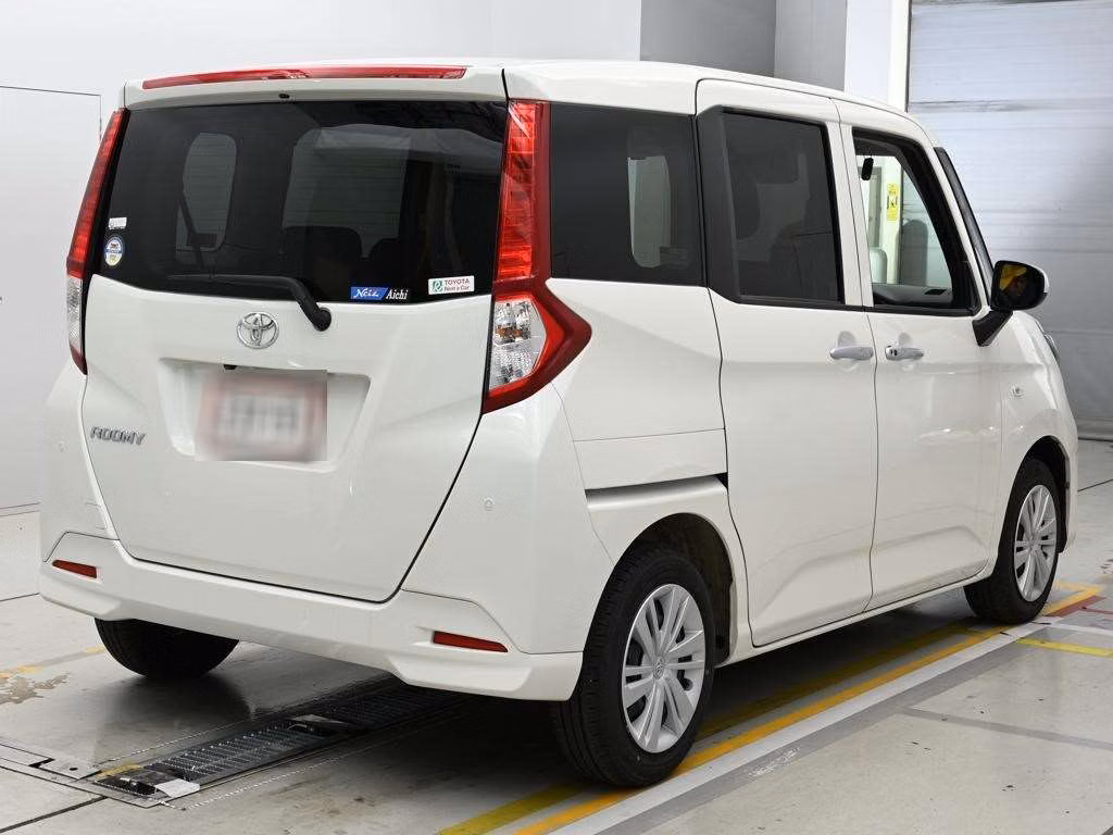 TOYOTA ROOMY