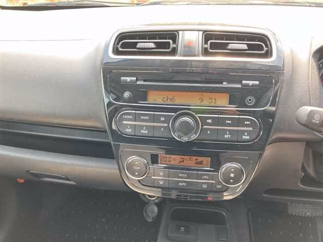 MITSUBISHI MIRAGE