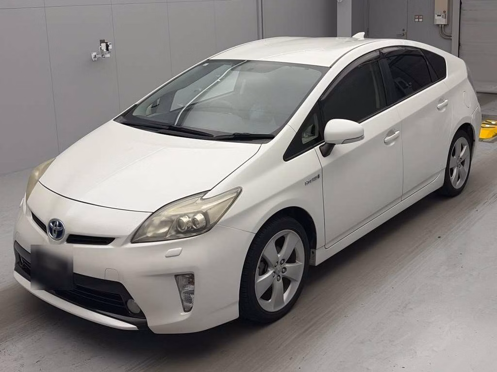 TOYOTA PRIUS
