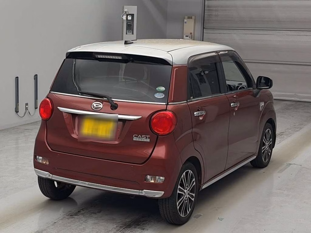 DAIHATSU CAST