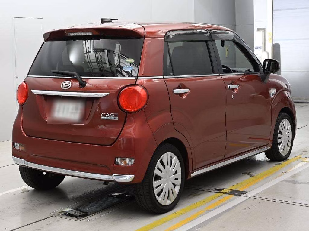 DAIHATSU CAST