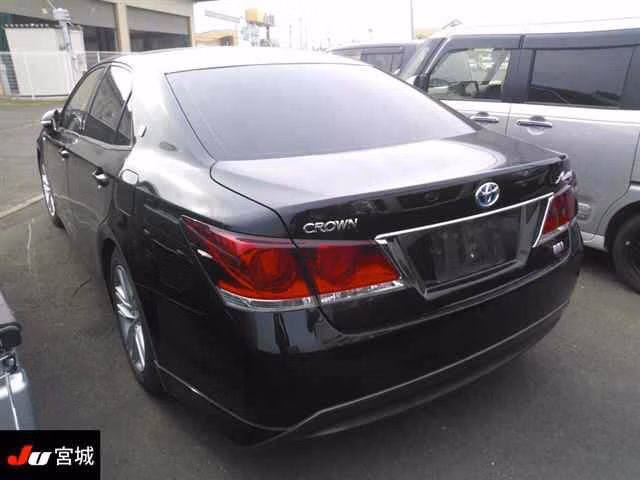 TOYOTA CROWN