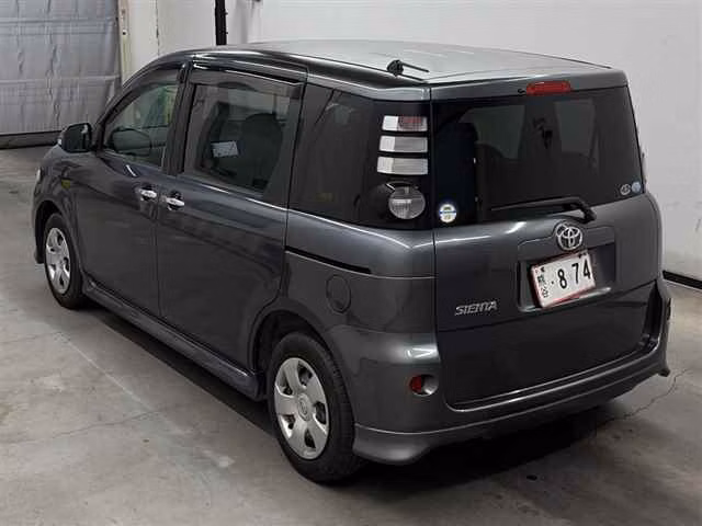 TOYOTA SIENTA