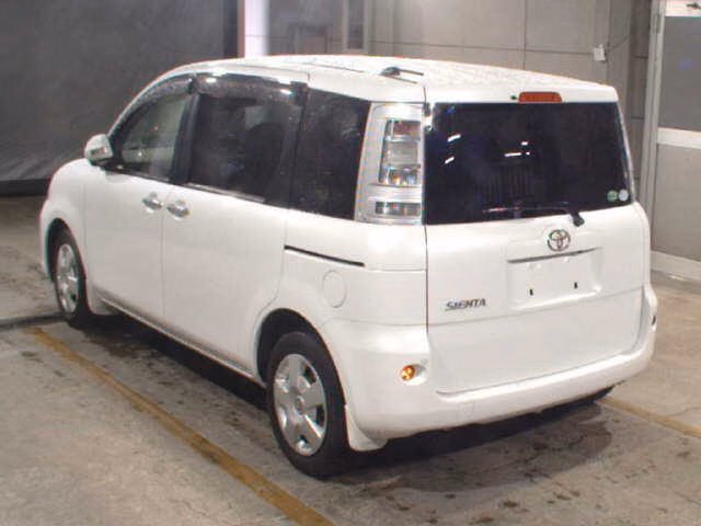 TOYOTA SIENTA
