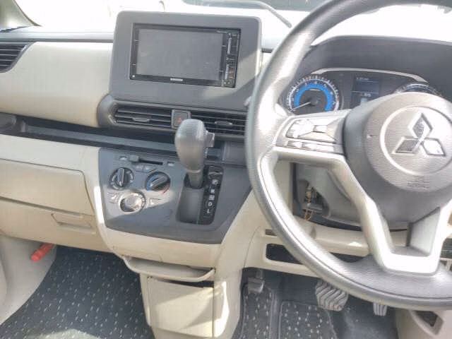 MITSUBISHI EK SPACE