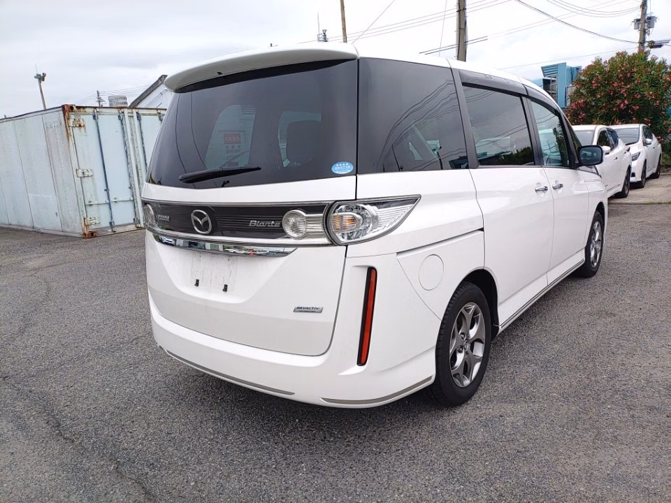 MAZDA BIANTE