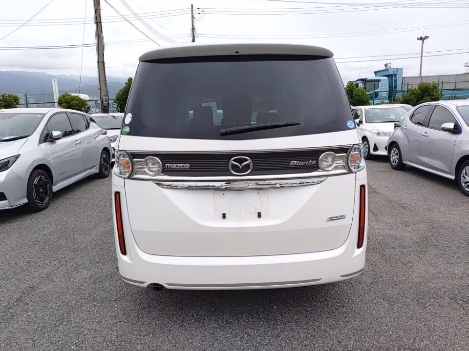 MAZDA BIANTE