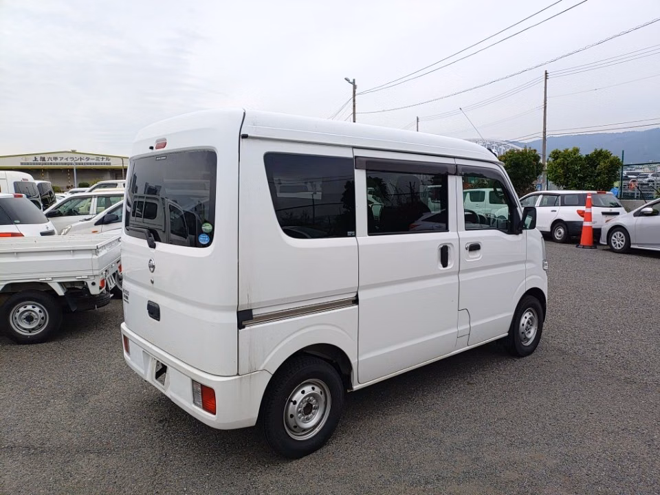 NISSAN NV100 CLIPPER