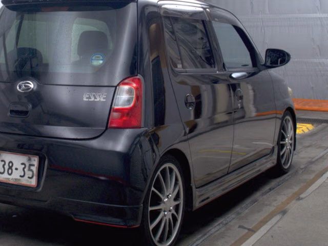DAIHATSU ESSE
