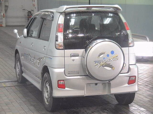 DAIHATSU TERIOS KID