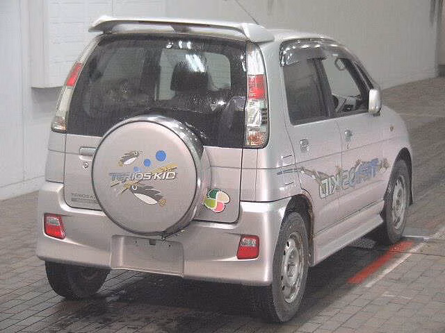 DAIHATSU TERIOS KID