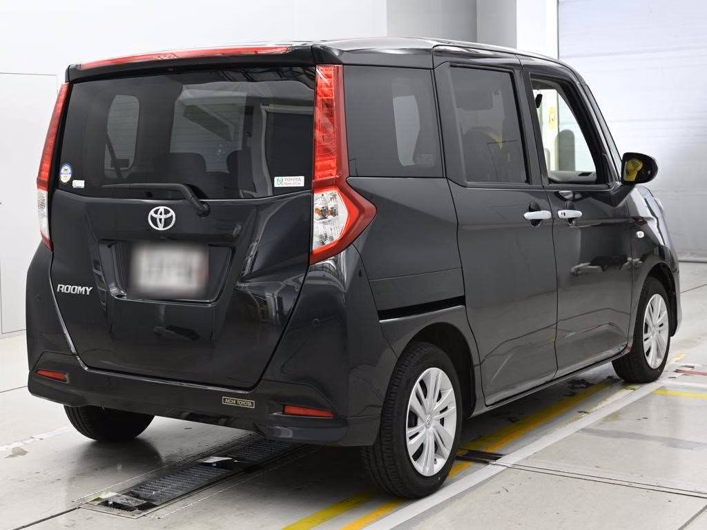 TOYOTA ROOMY