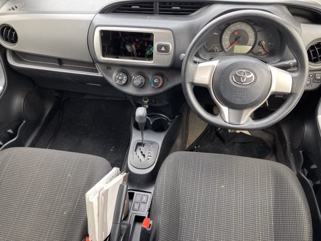 TOYOTA VITZ