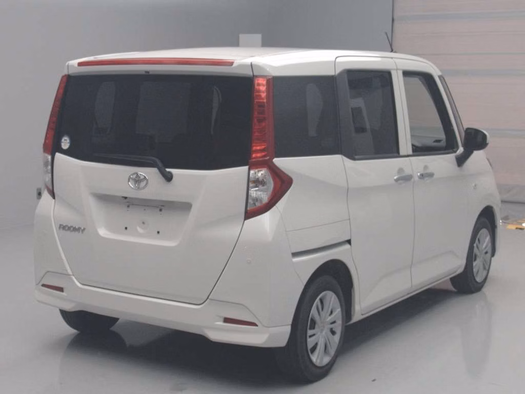 TOYOTA ROOMY