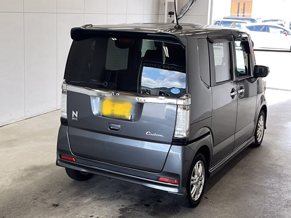 HONDA N-BOX