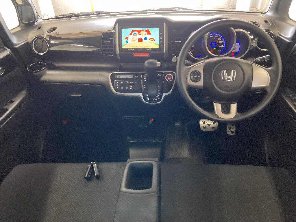 HONDA N-BOX